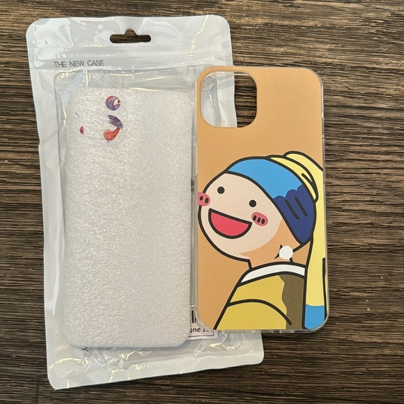 iPhone 13 phone case - Picture 2 of 2